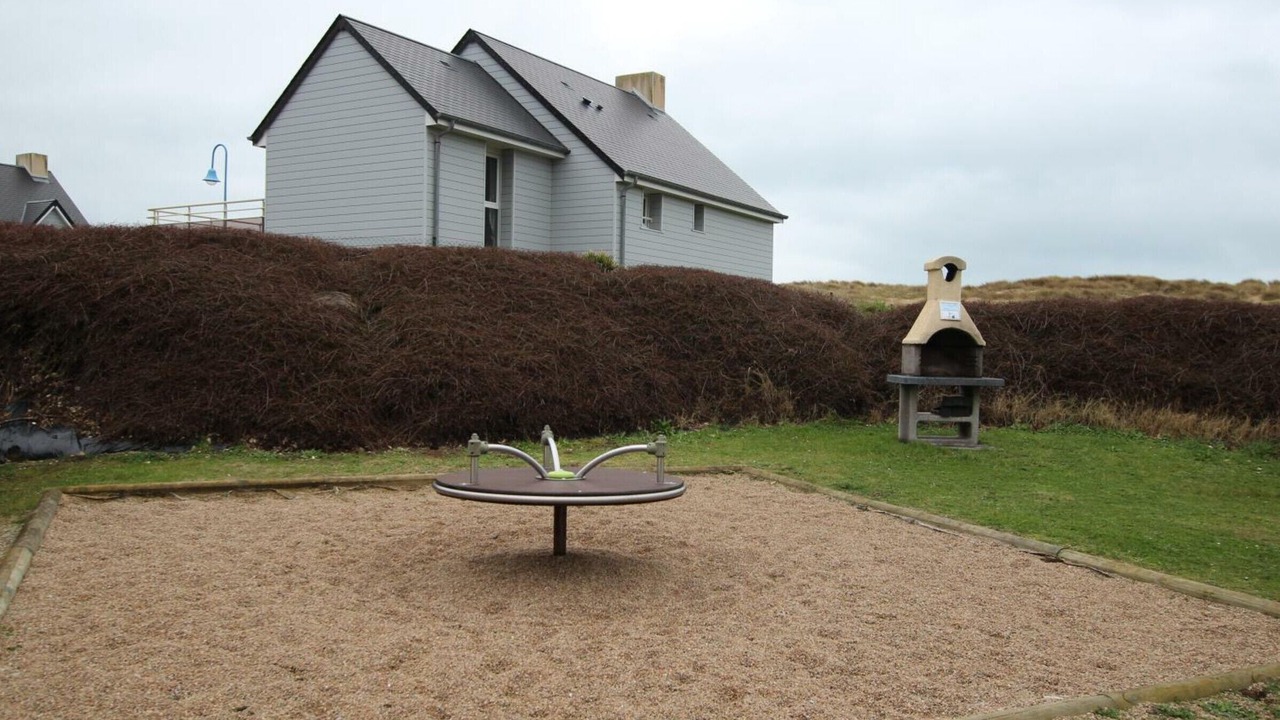 Photo of Outdoor in Surtainville