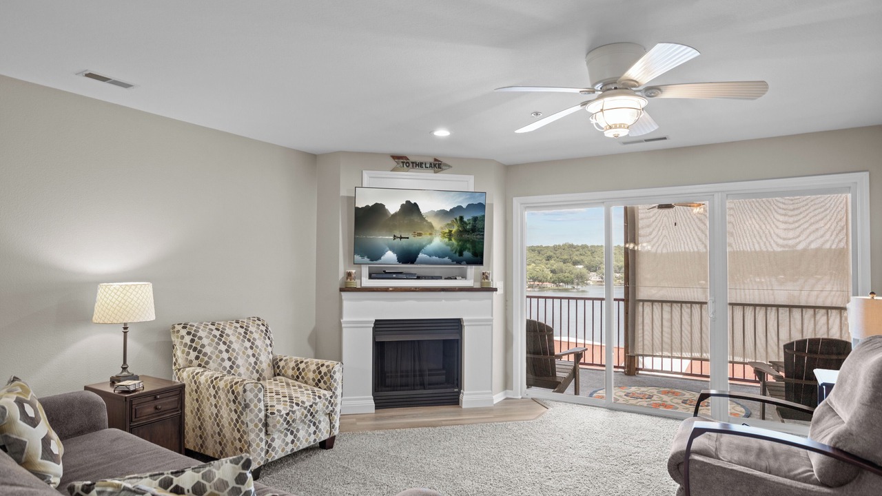 Photo of Livingroom in Camdenton
