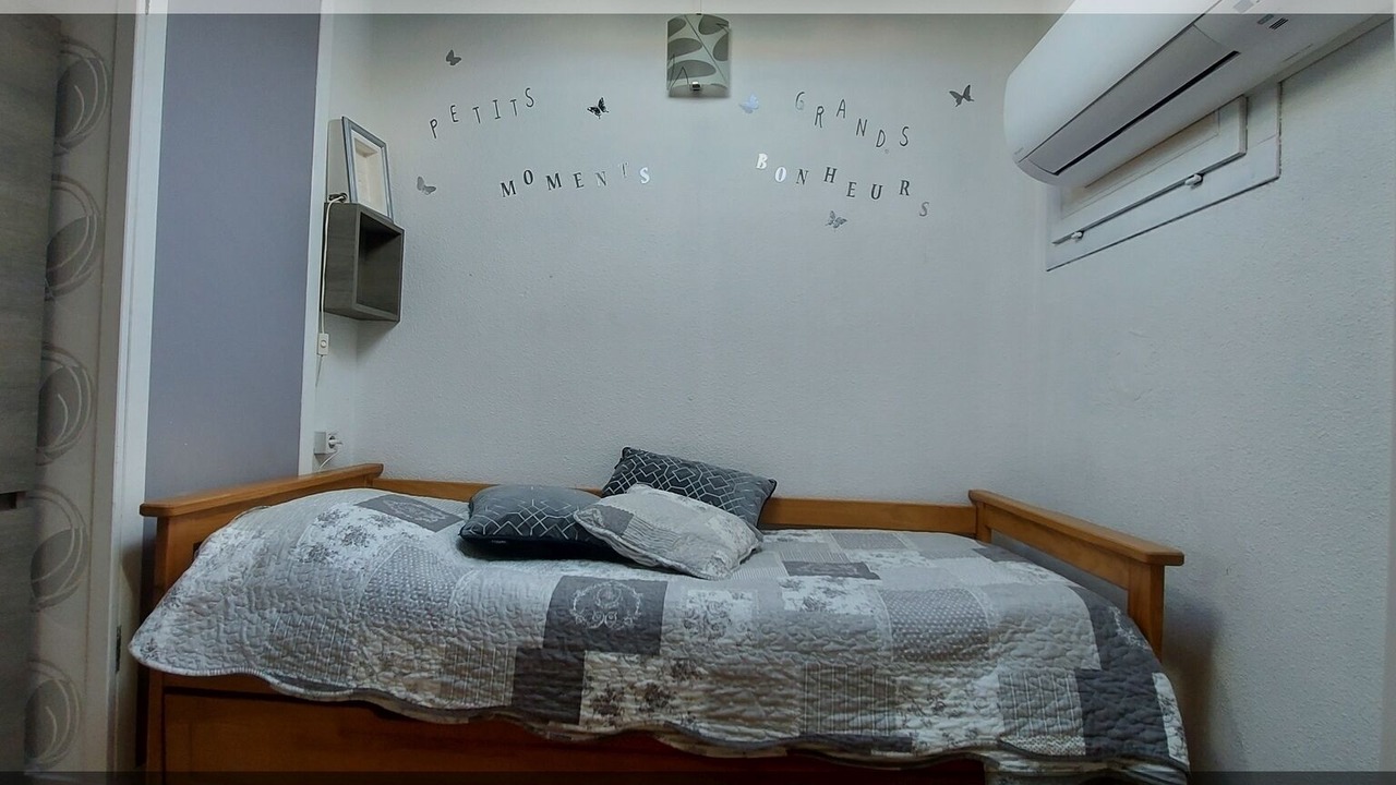 Photo of Bedroom in Saint-Cyprien Plage