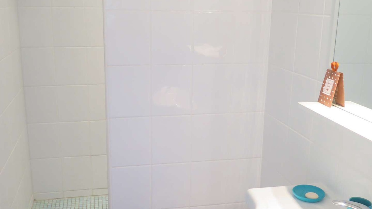 Photo of Bathroom in Messanges