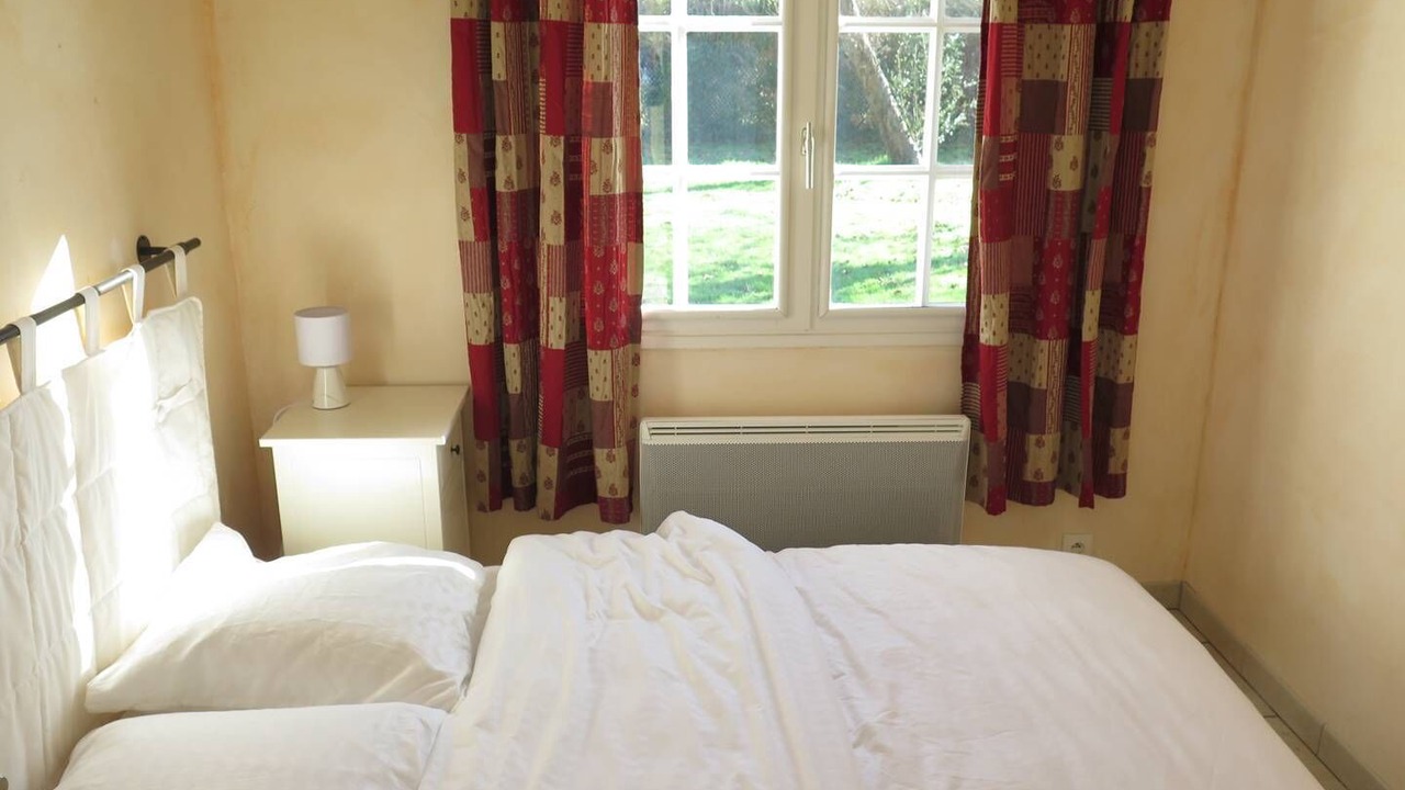 Photo of Bedroom in Messanges