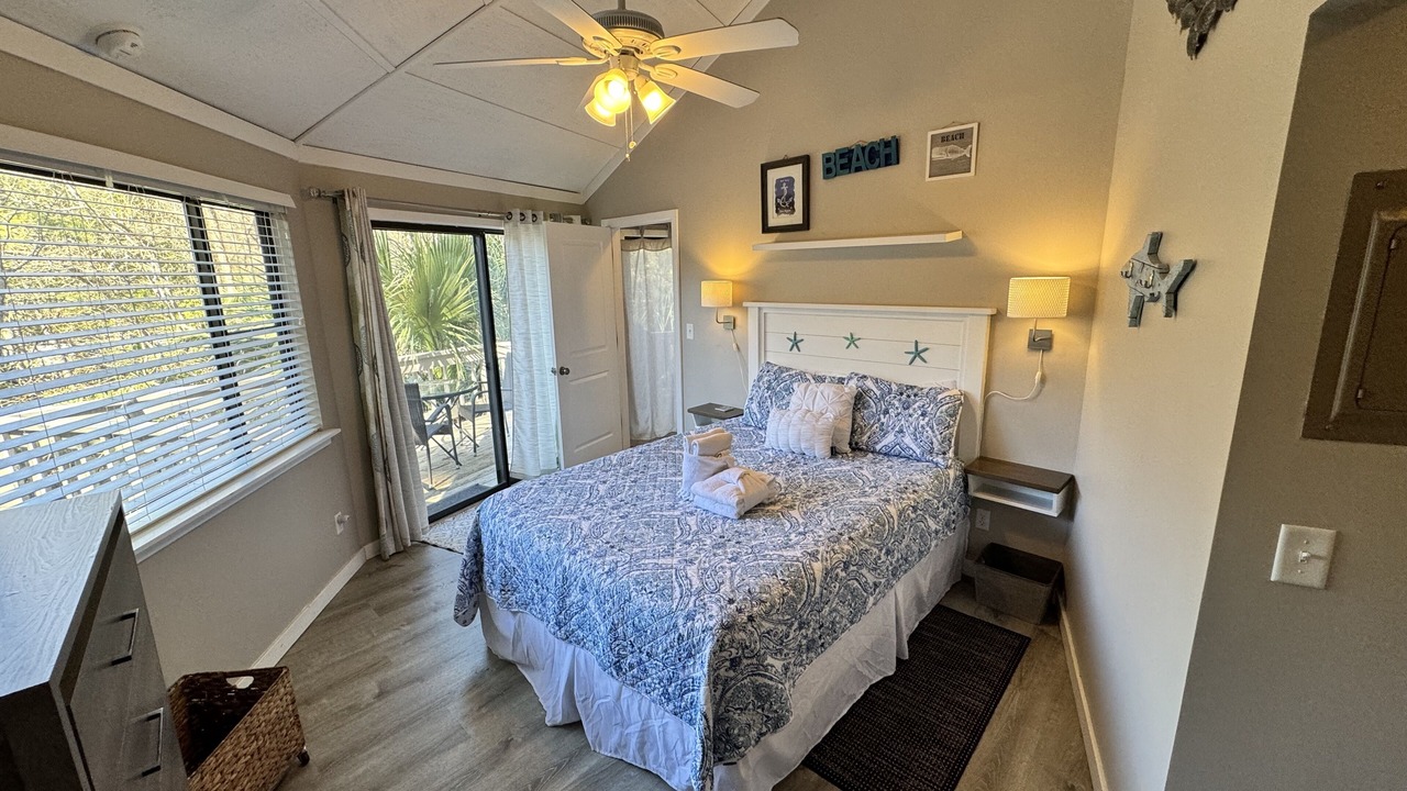 Photo of Bedroom in Night Heron