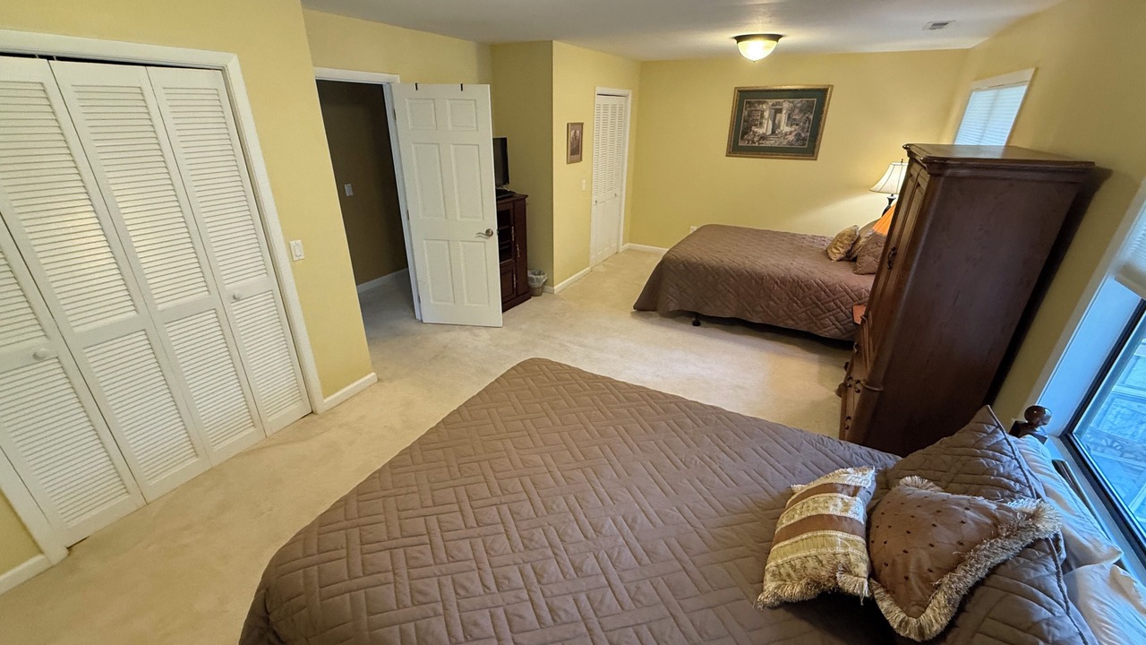 Photo of Bedroom in Robbinsville