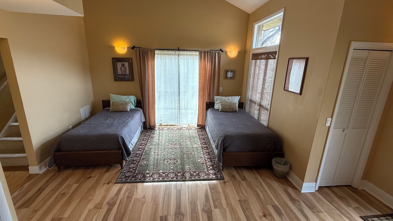 Photo of Bedroom in Robbinsville