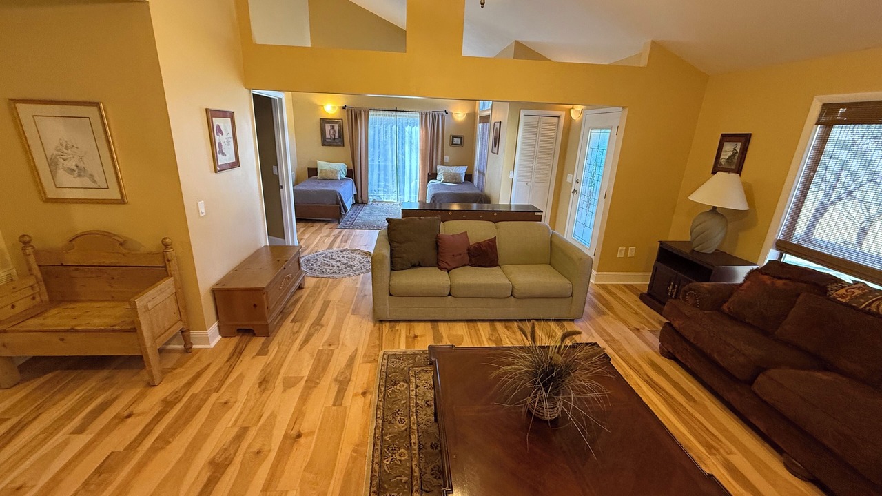 Photo of Livingroom in Robbinsville
