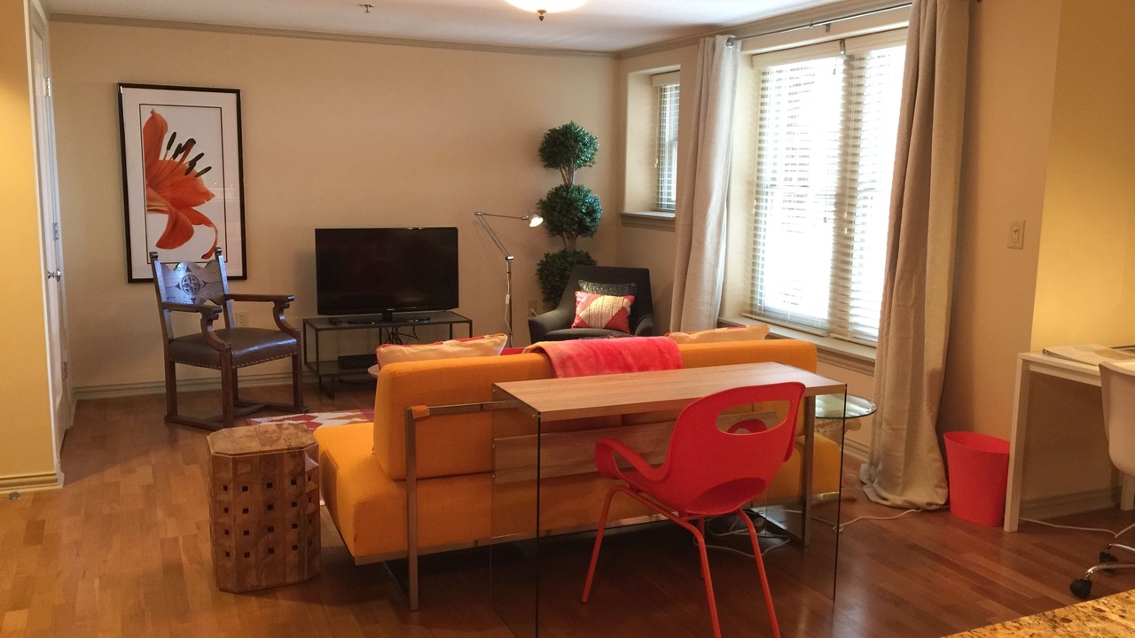 Photo of Livingroom in Midtown
