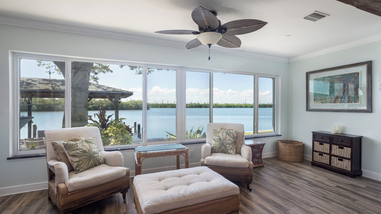 Photo of Bedroom in Sunnyland Beach
