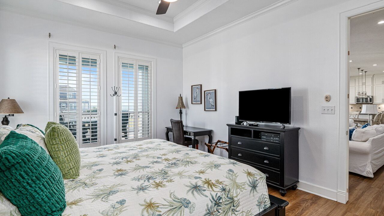 Photo of Bedroom in Crystal Beach