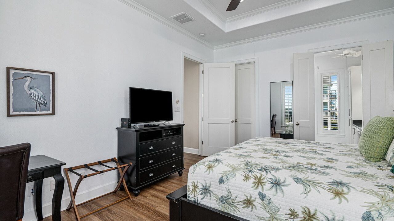 Photo of Bedroom in Crystal Beach