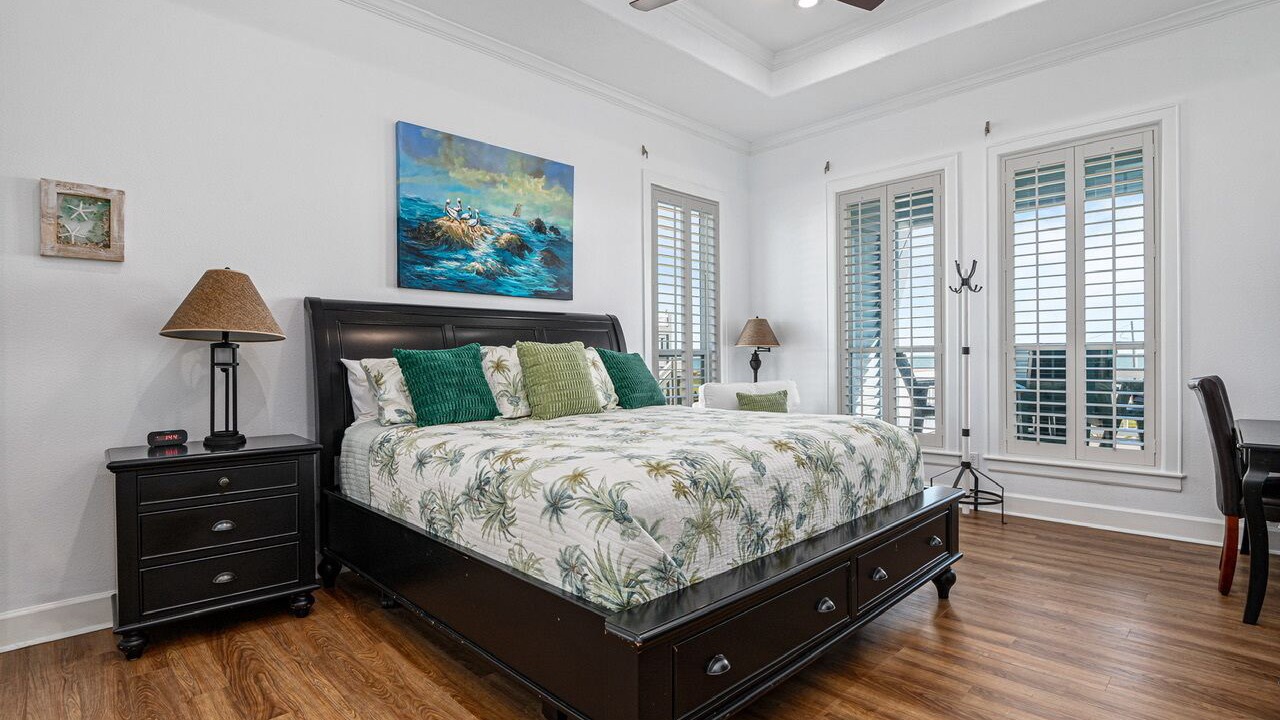 Photo of Bedroom in Crystal Beach