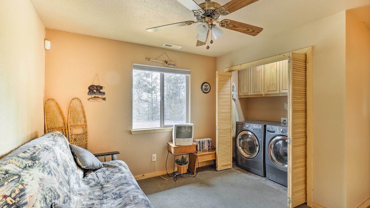 Photo of Livingroom in Hathaway Pines