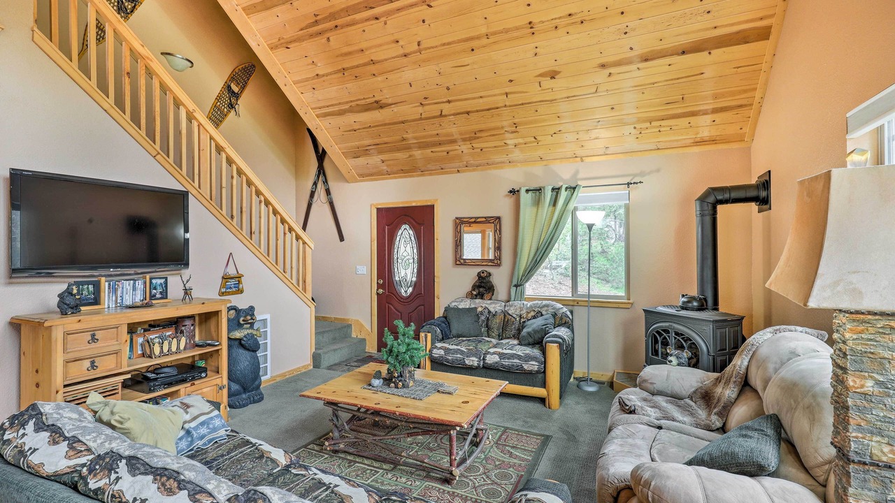 Photo of Livingroom in Hathaway Pines