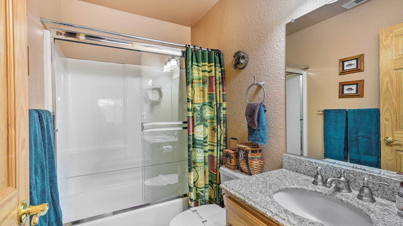 Photo of Bathroom in Hathaway Pines