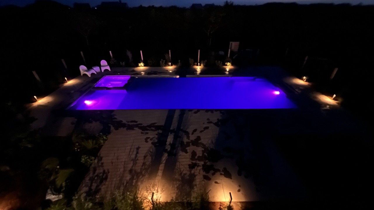 Photo of Outdoor in Tom Nevers
