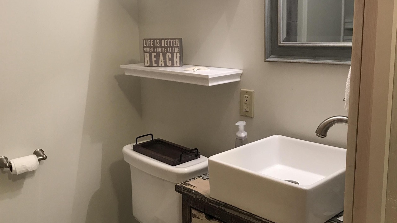 Photo of Bathroom in Tom Nevers
