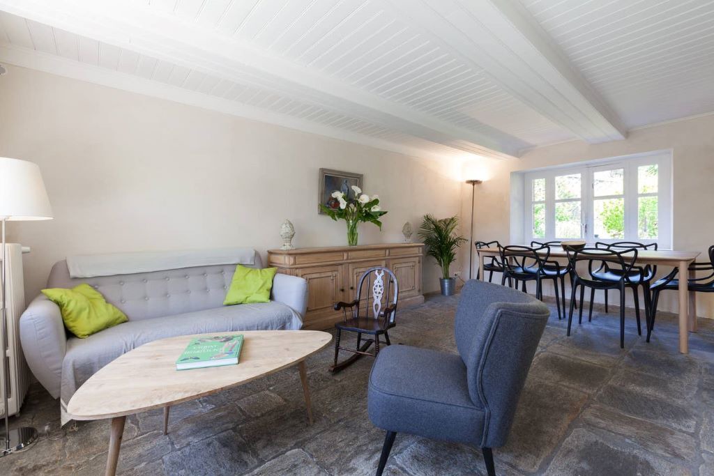 Photo of Livingroom in Parame