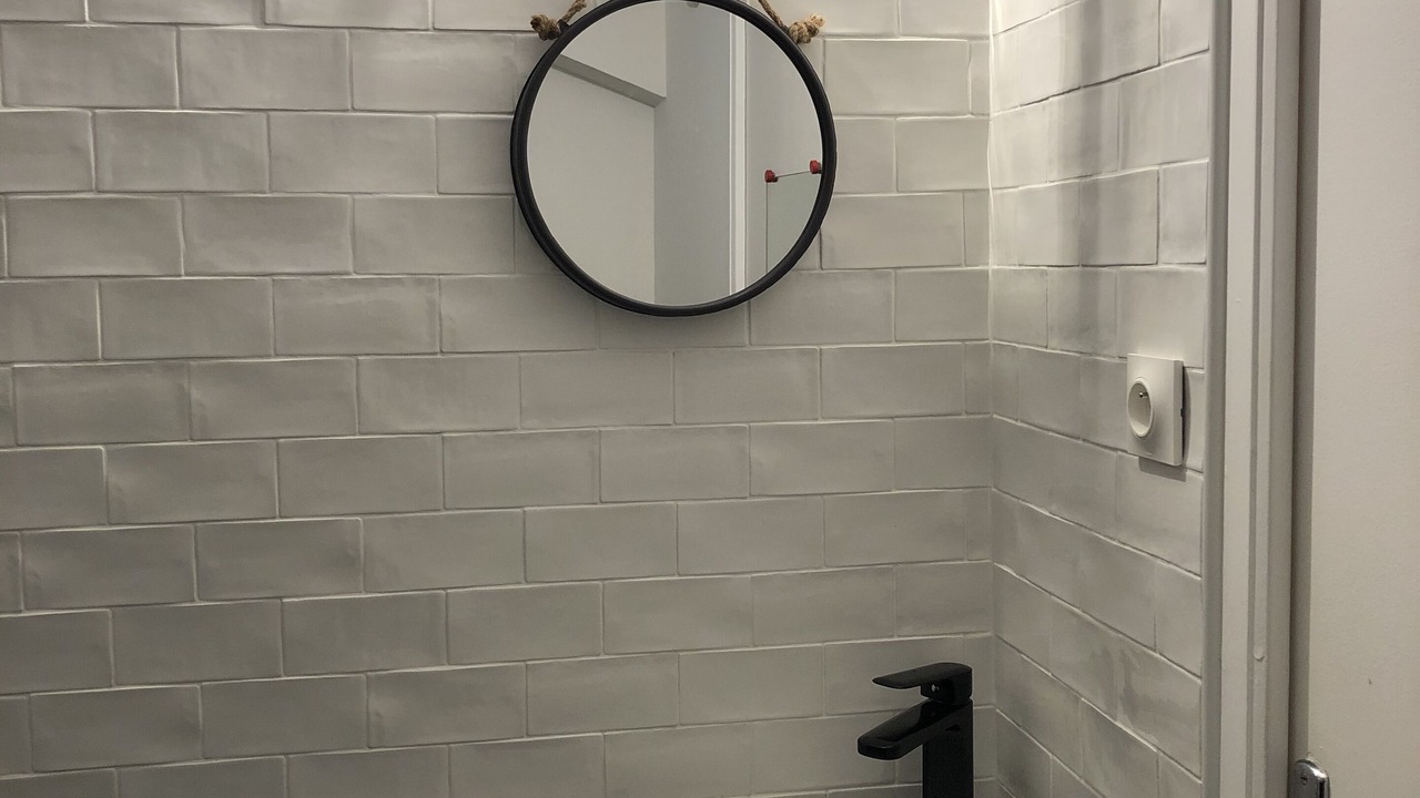 Photo of Bathroom in La Rochelle City Centre