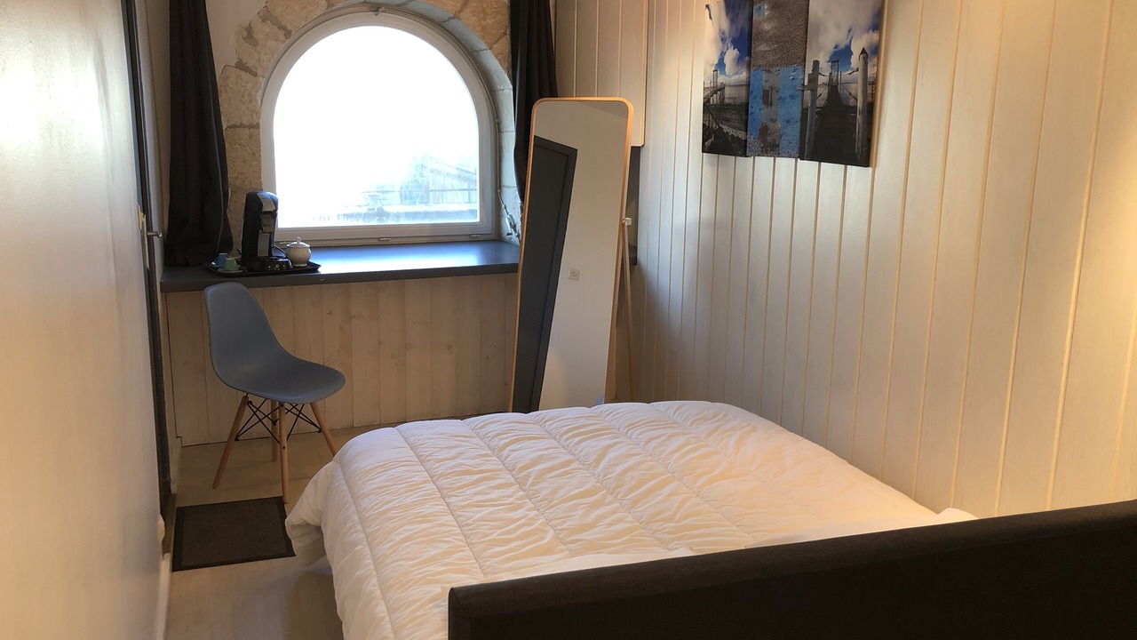 Photo of Bedroom in La Rochelle City Centre