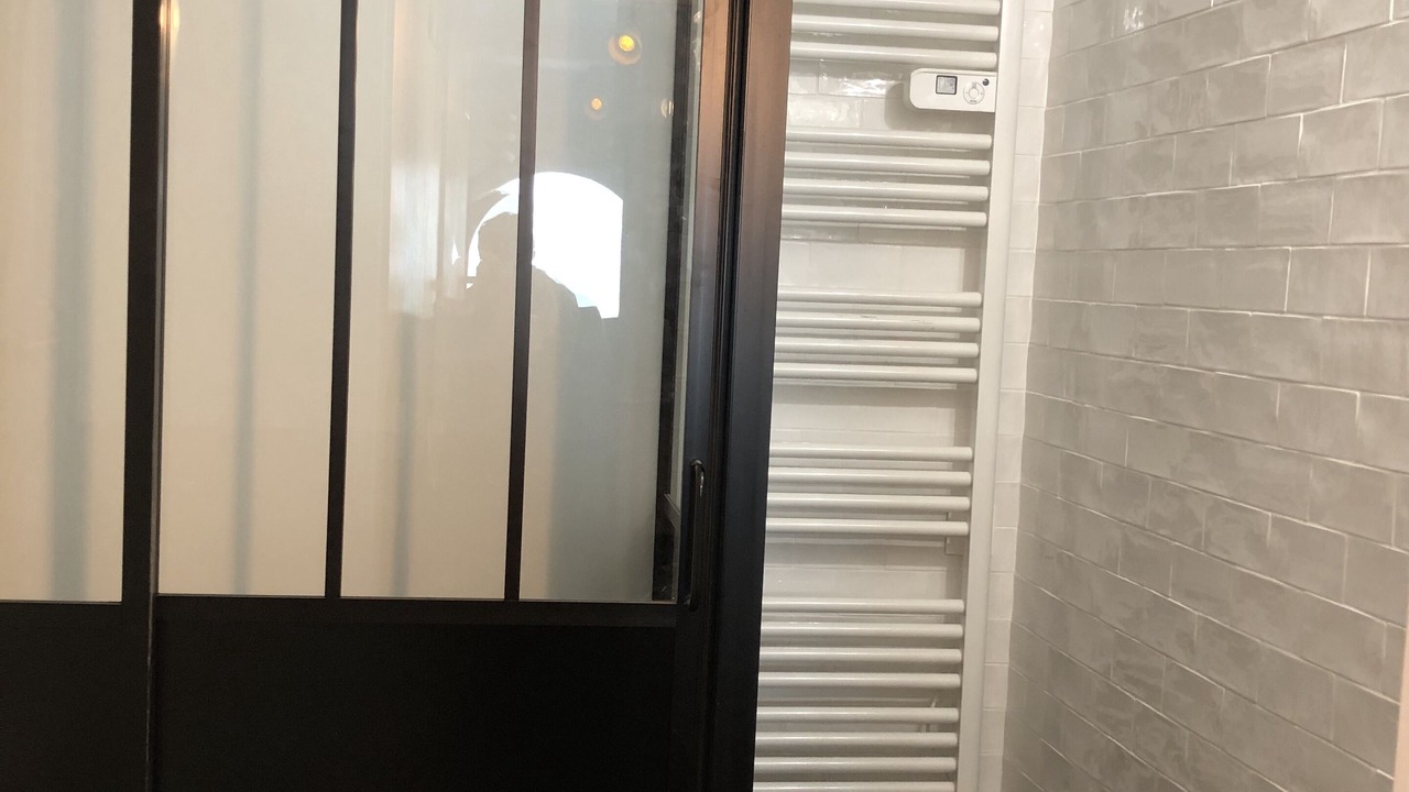 Photo of Bathroom in La Rochelle City Centre