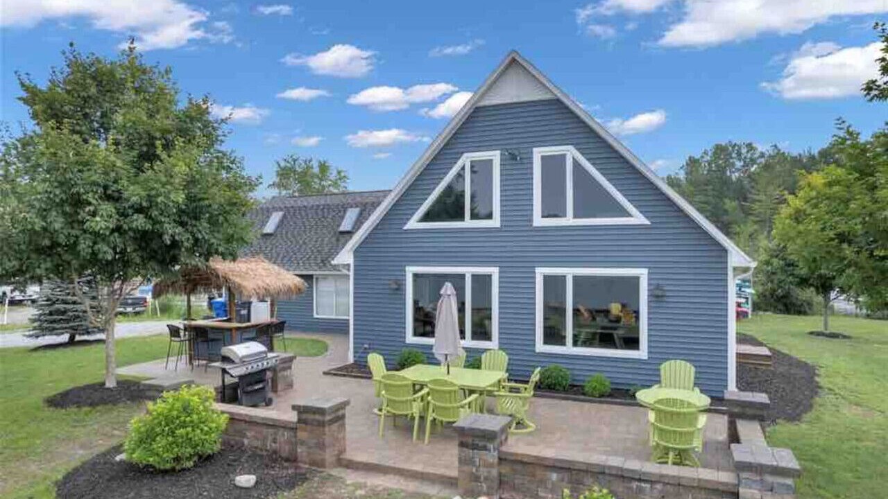 Photo of Outdoor in Hale