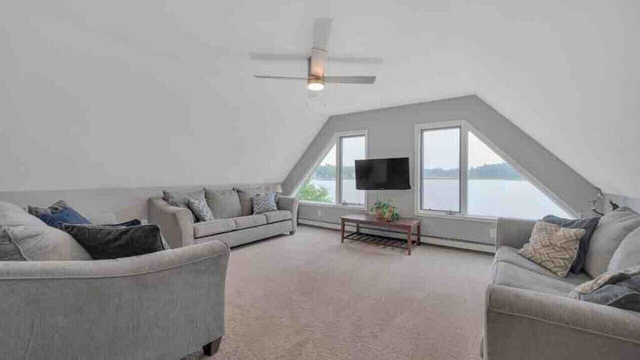 Photo of Livingroom in Hale