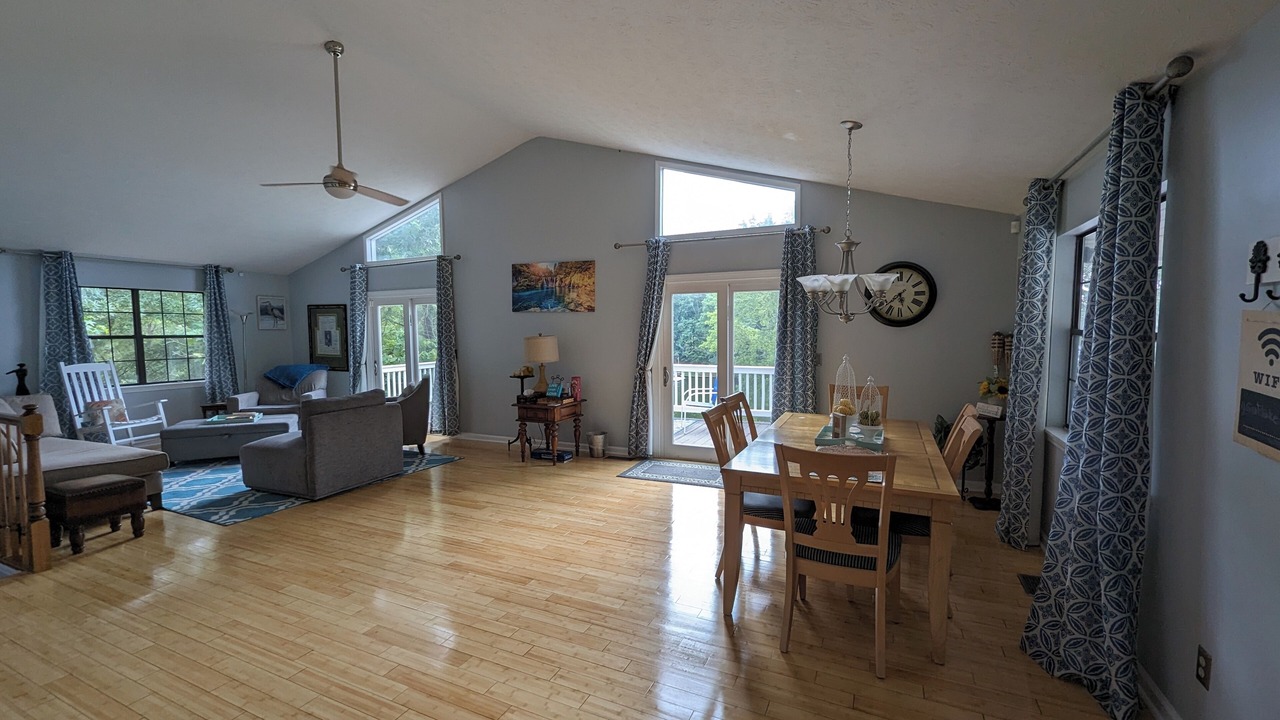 Photo of Livingroom in Eatonton
