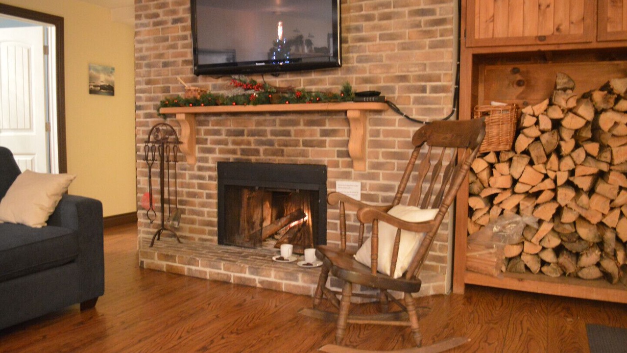 Photo of Livingroom in Amherst