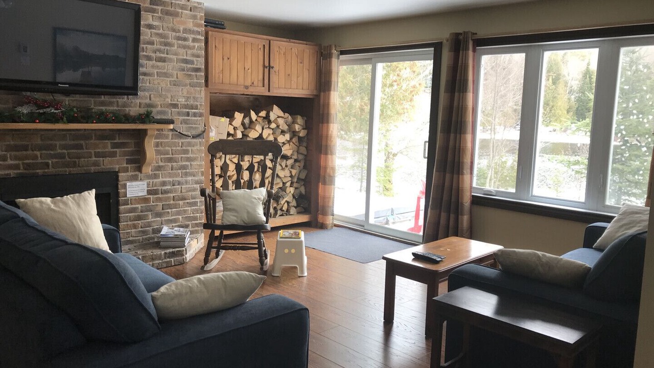 Photo of Livingroom in Amherst
