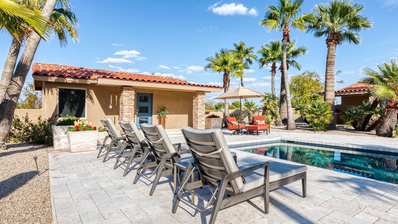 Photo of Outdoor in Paradise Valley Village