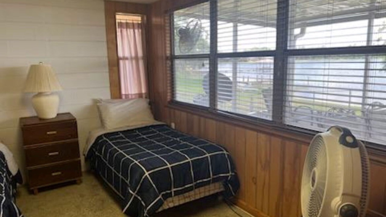 Photo of Bedroom in Avon Park