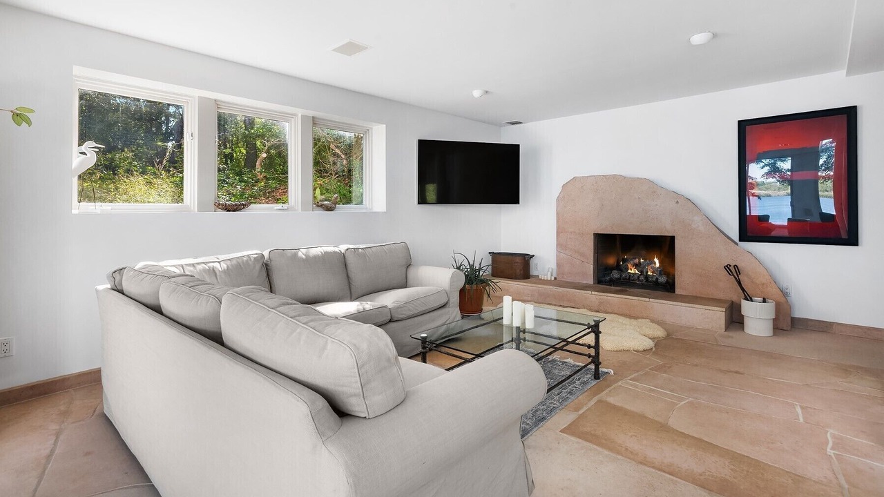 Photo of Livingroom in Water Mill