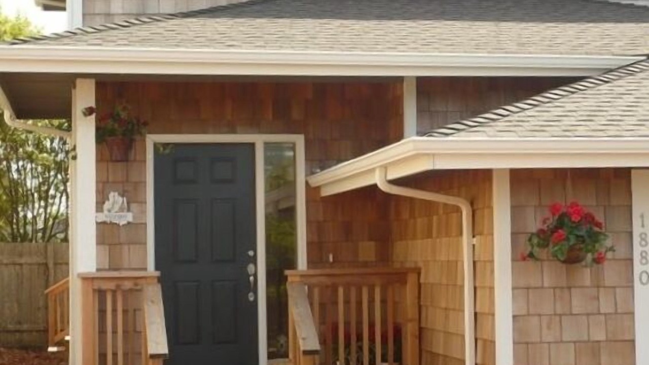 Photo of Others in Roads End