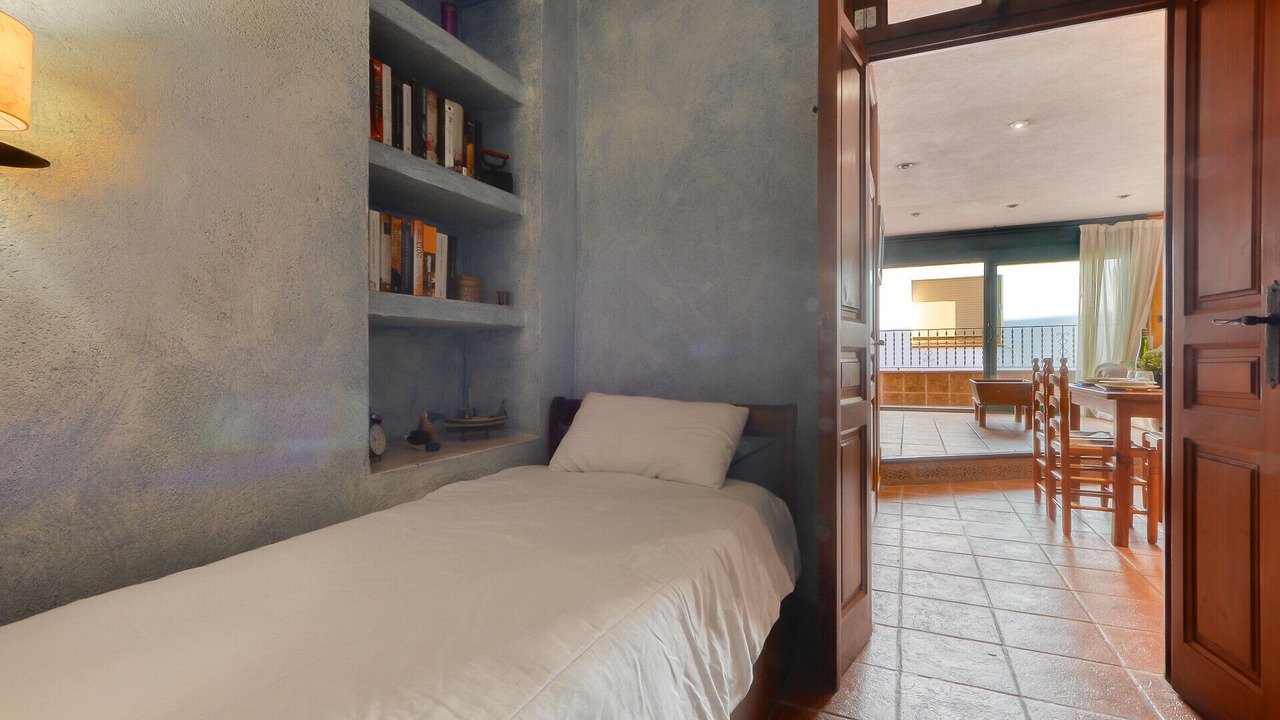Photo of Bedroom in Roses Town Center