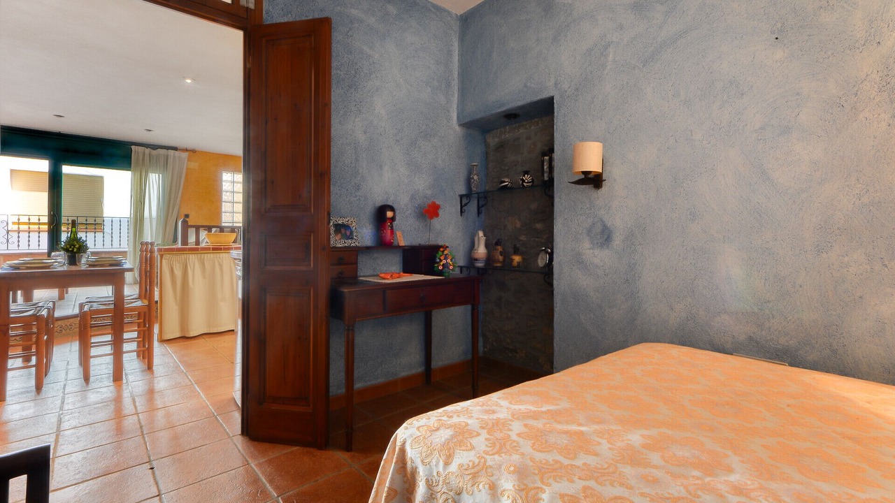 Photo of Bedroom in Roses Town Center