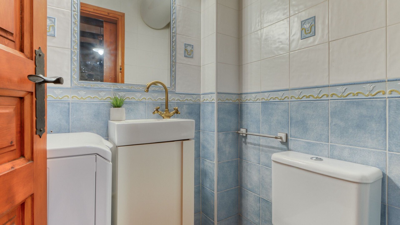 Photo of Bathroom in Roses Town Center