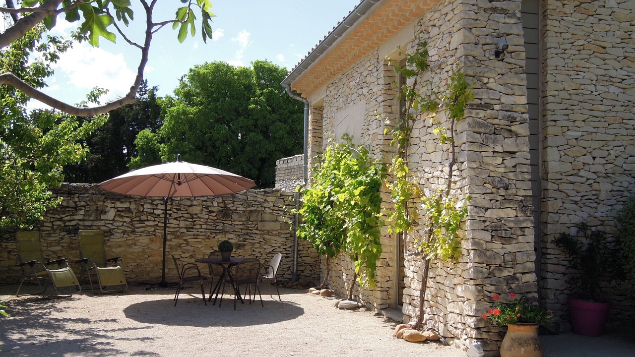 Photo of Outdoor in Tavel