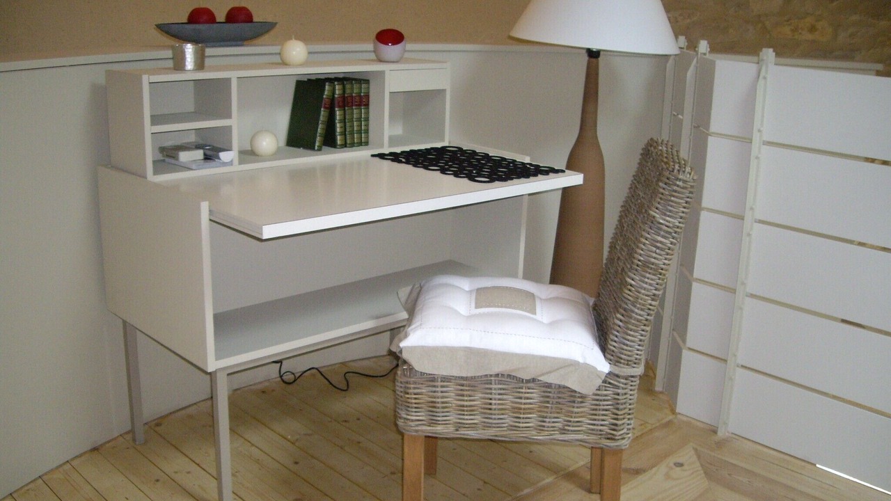 Photo of Others in Tavel