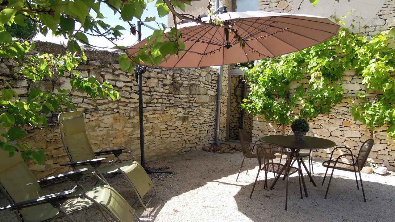 Photo of Outdoor in Tavel