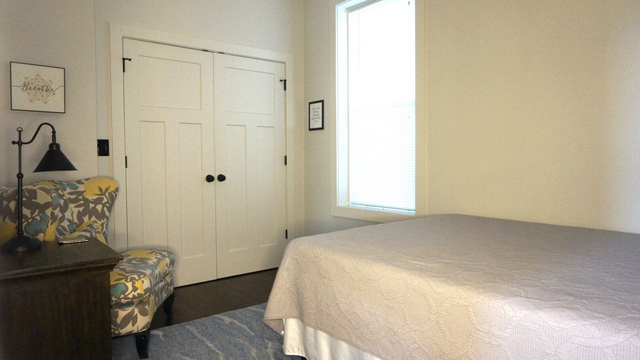Photo of Bedroom in Rogers Park
