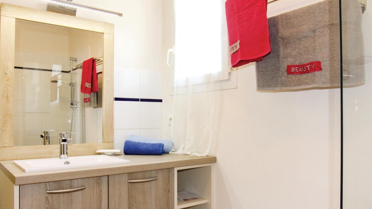 Photo of Bathroom in Saint-Roman