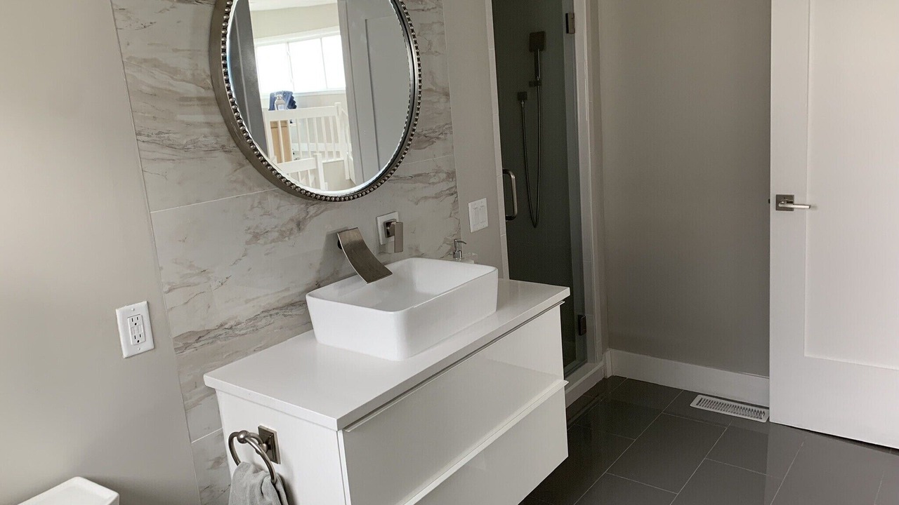 Photo of Bathroom in Normandy Beach