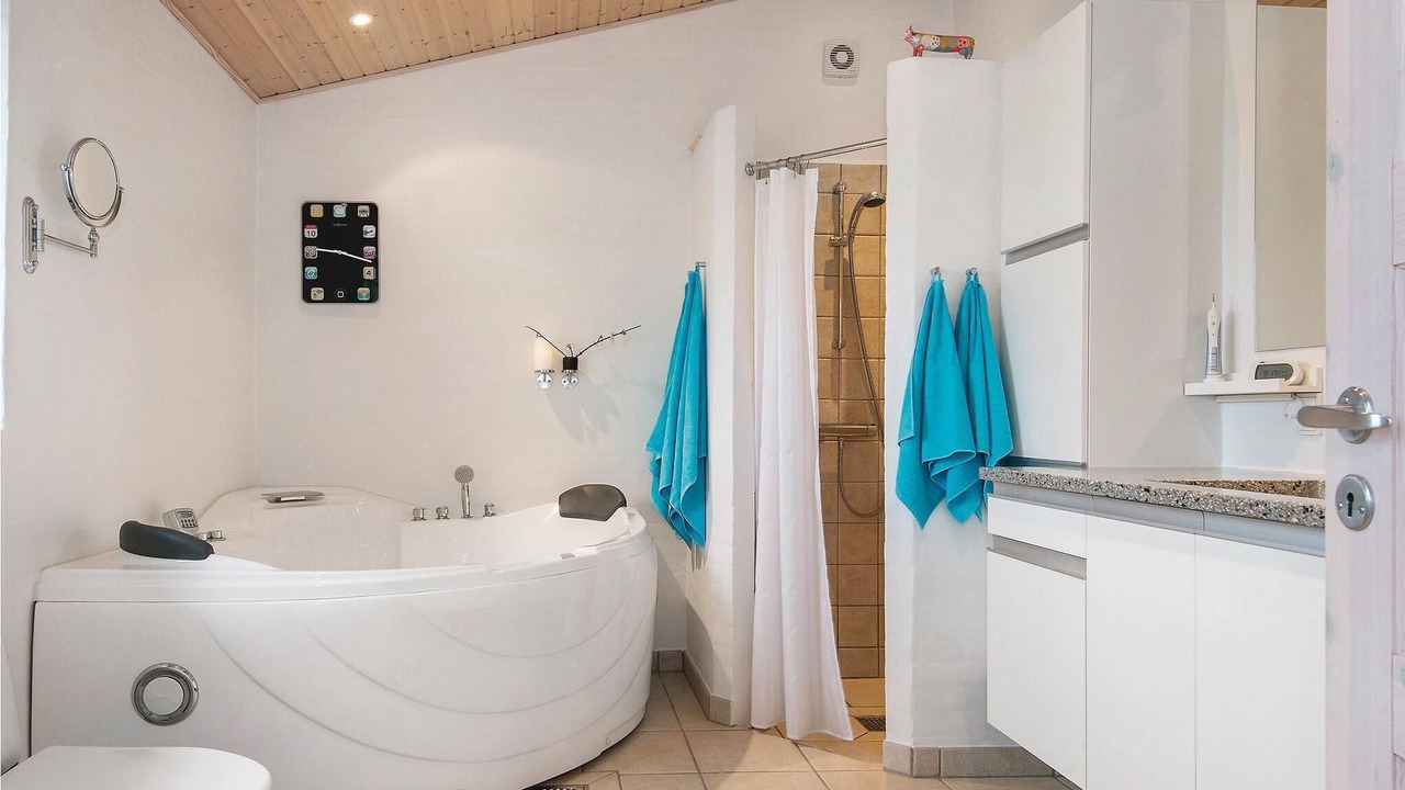 Photo of Bathroom in Vrist Strand