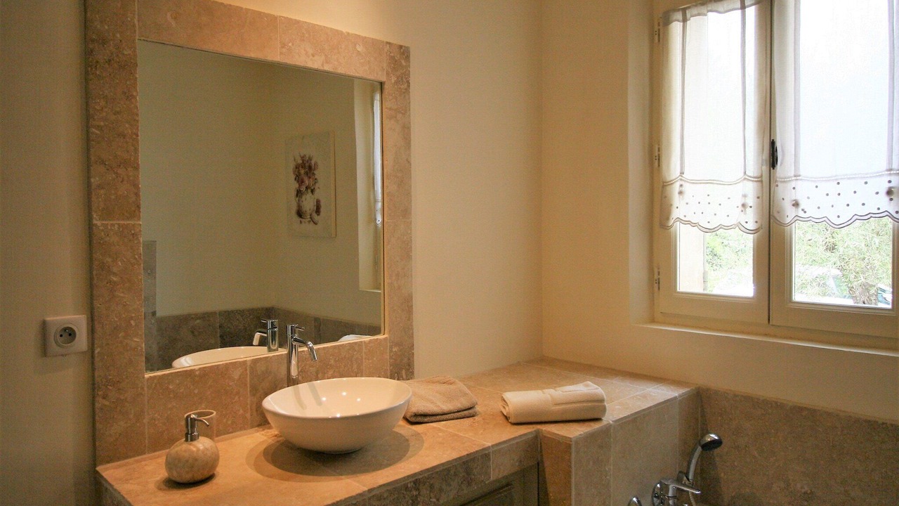 Photo of Bathroom in Eygalieres