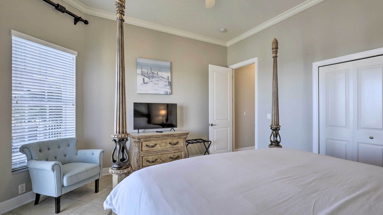 Photo of Bedroom in Apollo Beach