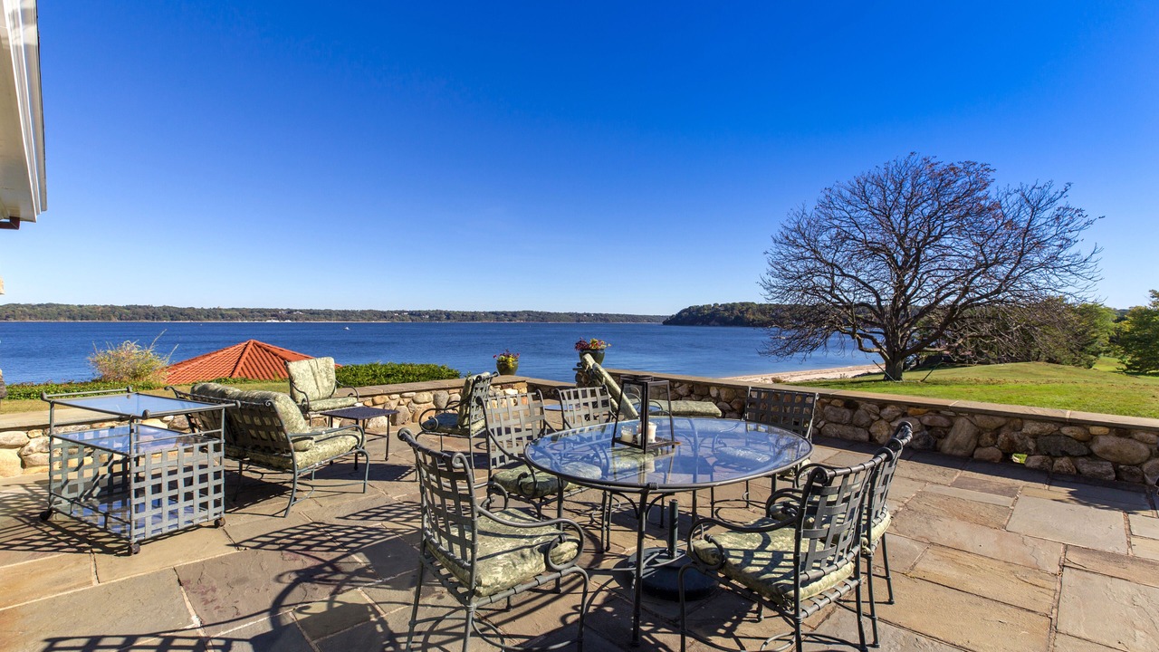 Photo of Outdoor in Centre Island