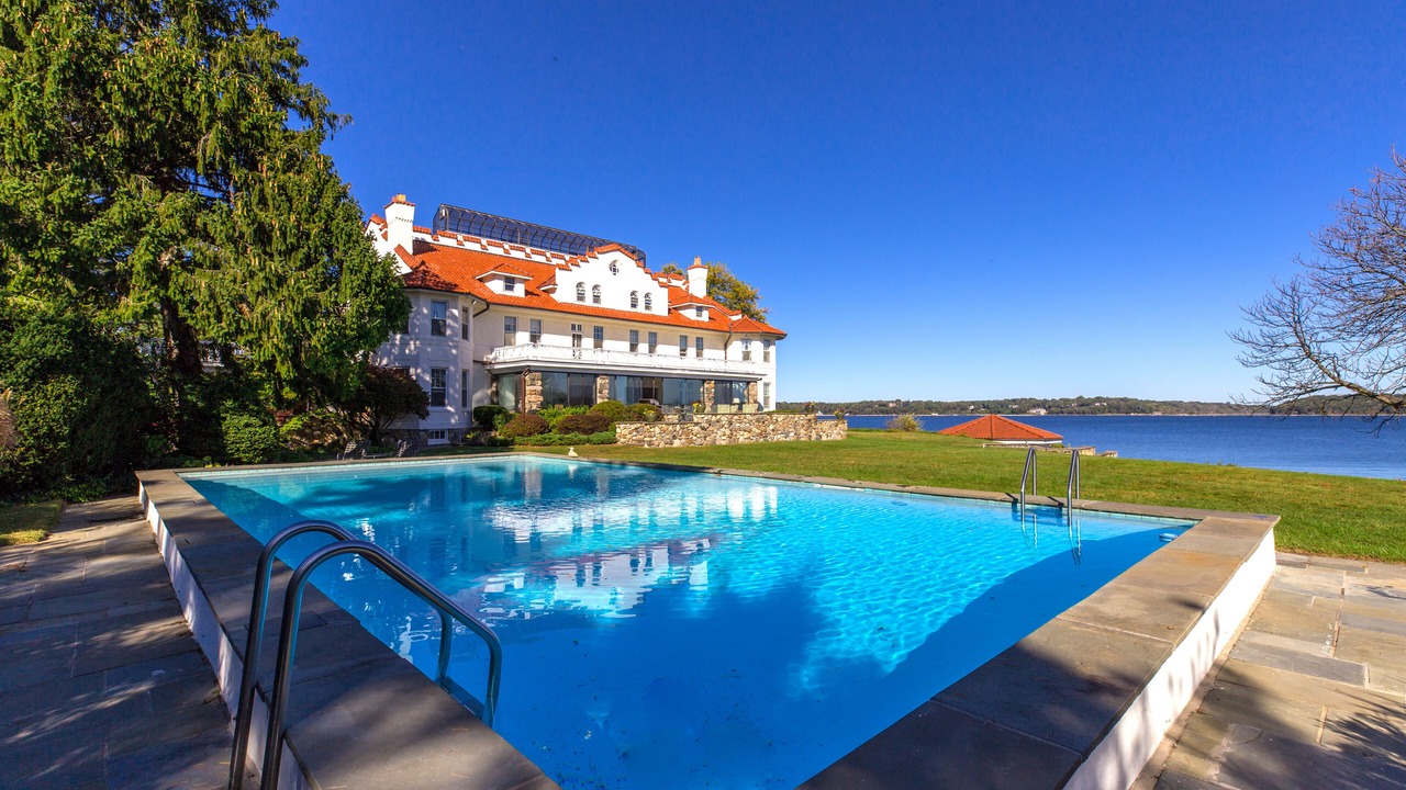 Photo of Outdoor in Centre Island