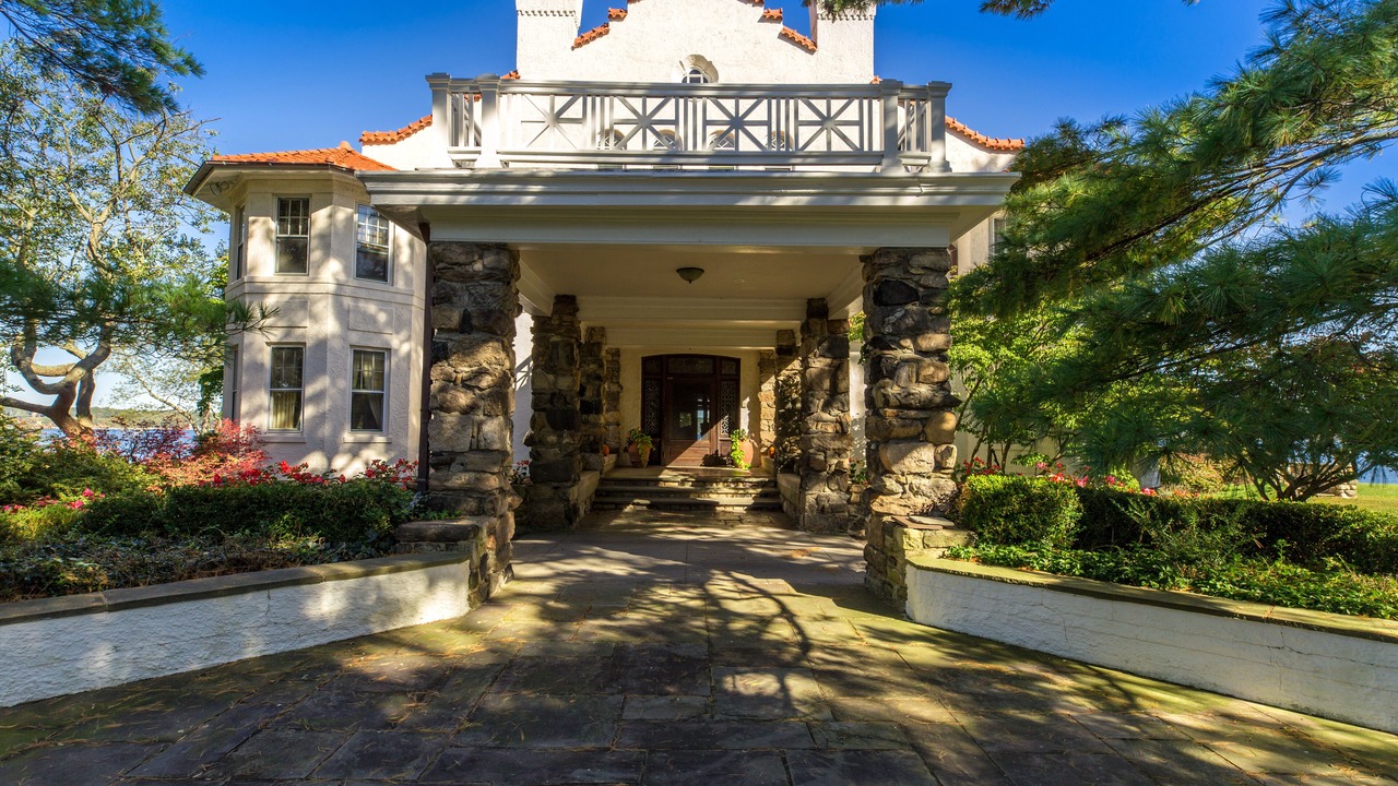 Photo of Others in Centre Island