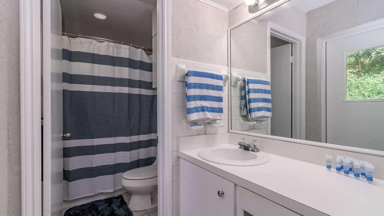 Photo of Bathroom in Comanche Trail