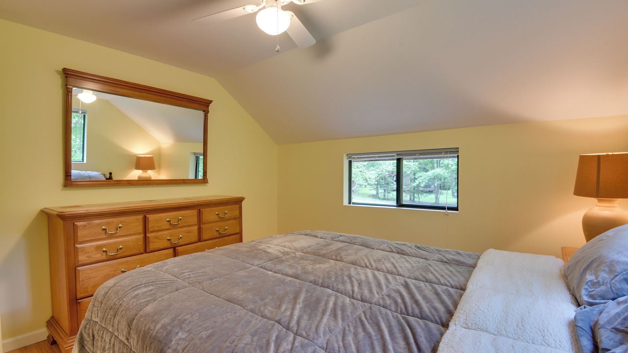Photo of Bedroom in Pocono Lake