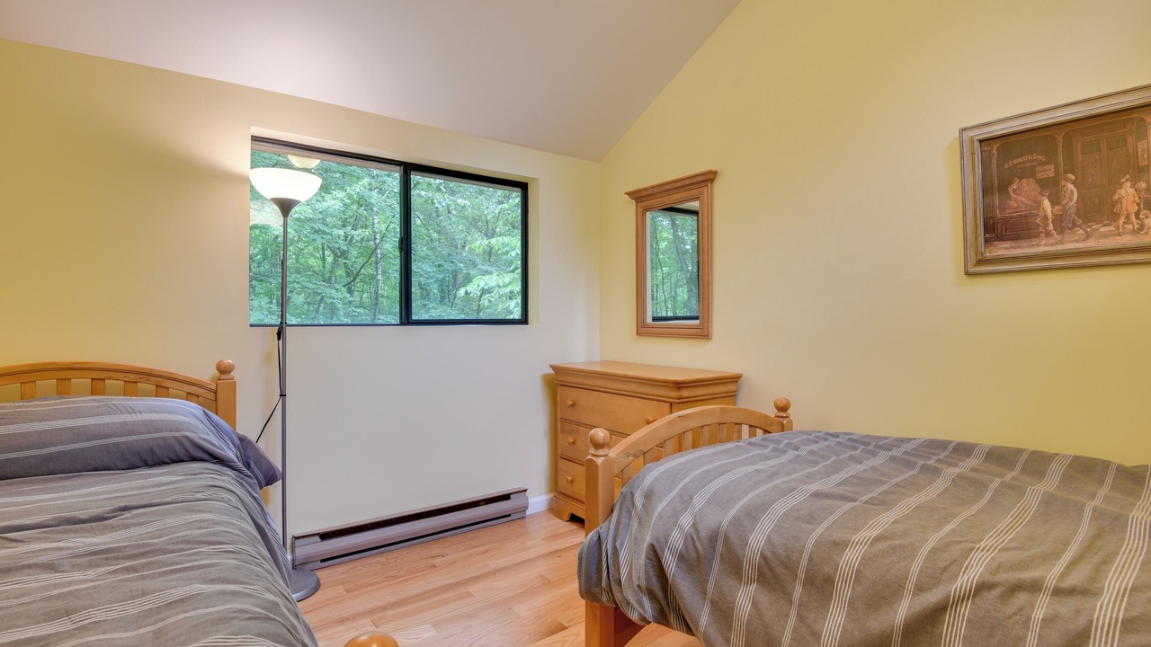 Photo of Bedroom in Pocono Lake